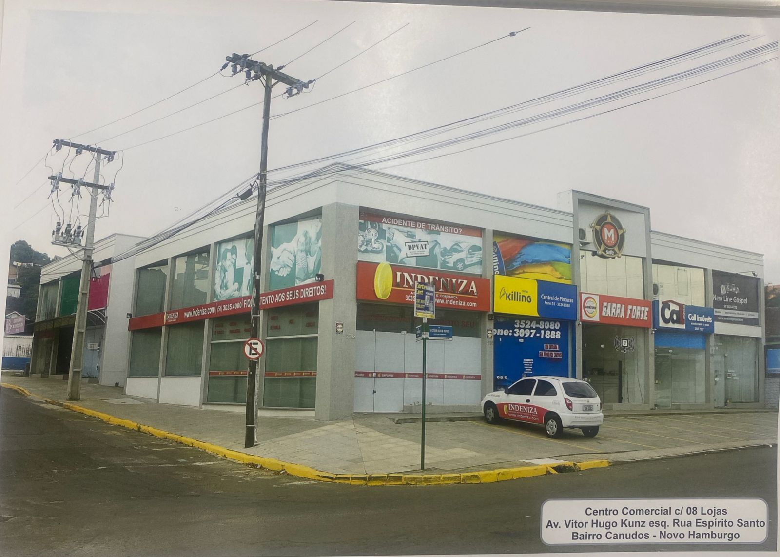 Centro Comercial com 8 Lojas